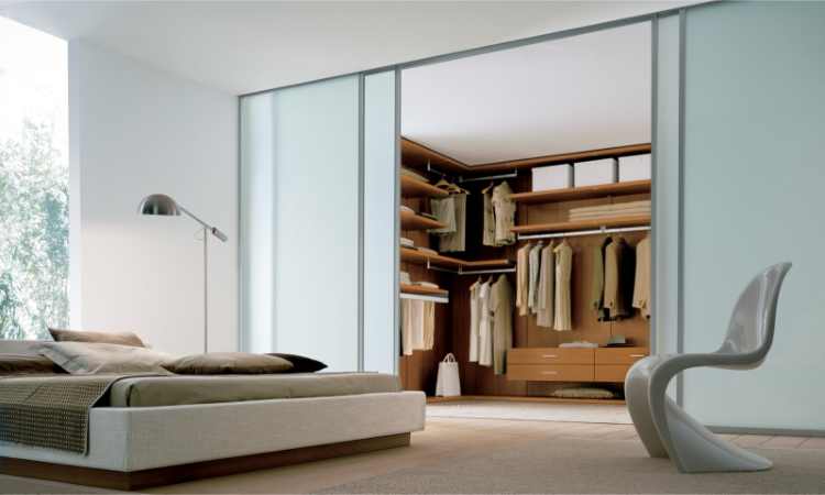 walk in bedroom wardrobe in wolverhampton